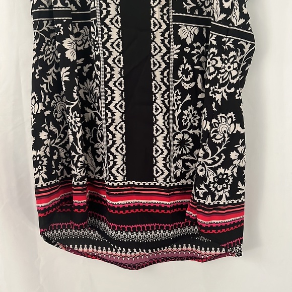 Bebe Printed Tank with Chain Detail - Picture 4 of 5